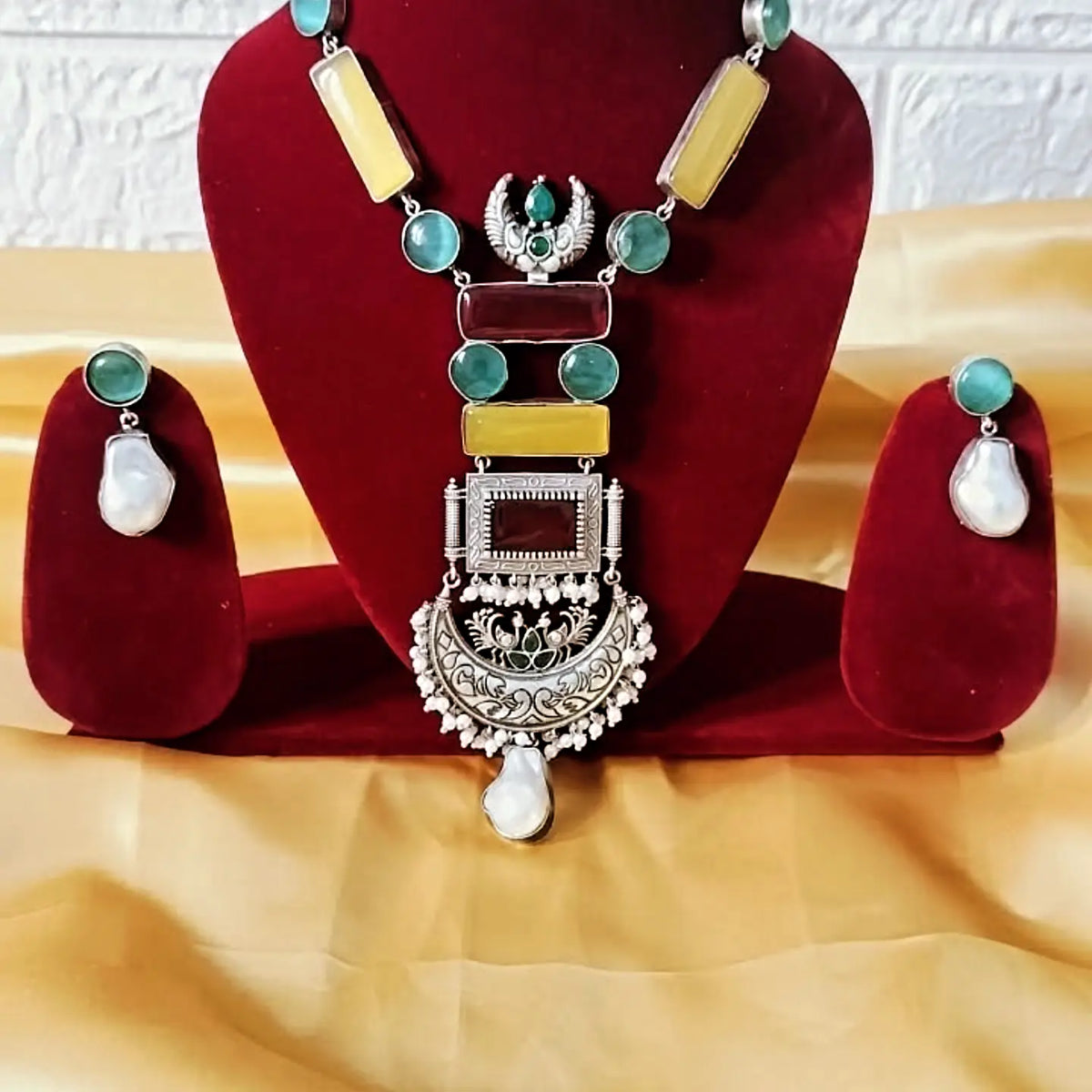 Rangtara Multicolour Silver-Tone Necklace Set | KRITNAARI